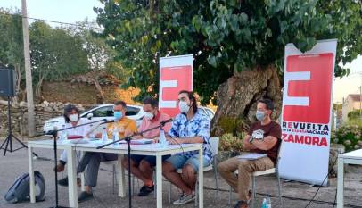 La España Vaciada clama en Monumenta de Sayago contra el cierre de consultorios médicos