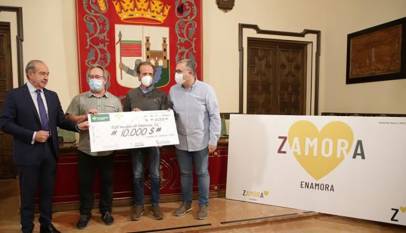 Marca Zamora como clave para «tirar de la ciudad y la provincia»